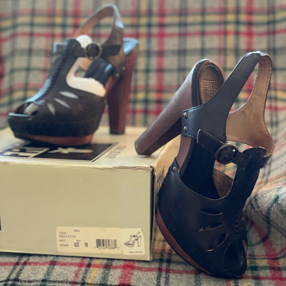 Frye Fran X Stitch Navy Platform Sandals